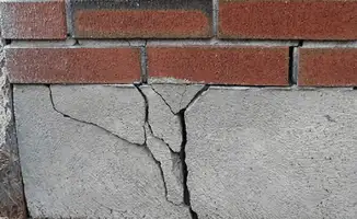 Concrete foundation with serious structural damage in Tacoma, WA